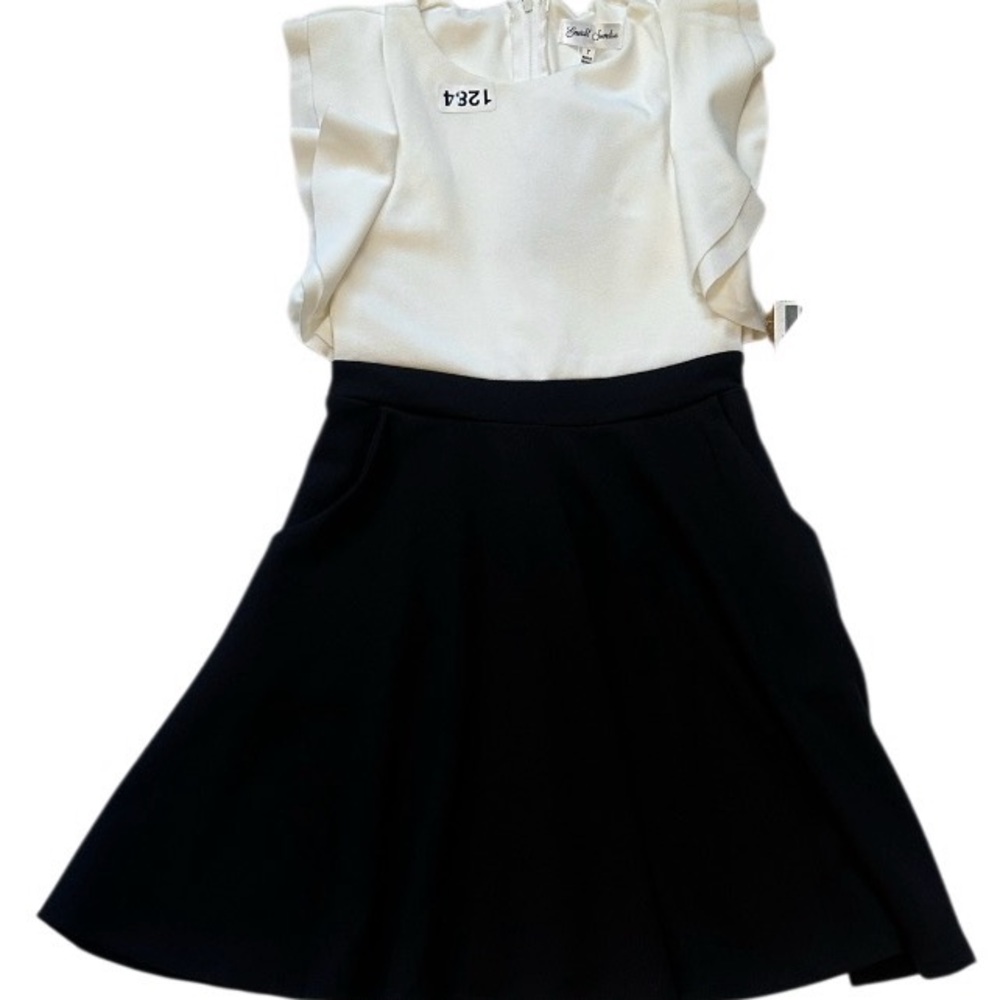 Emerald Sundae Kids 7 Dress in White and Black fit and flare free scrunchie